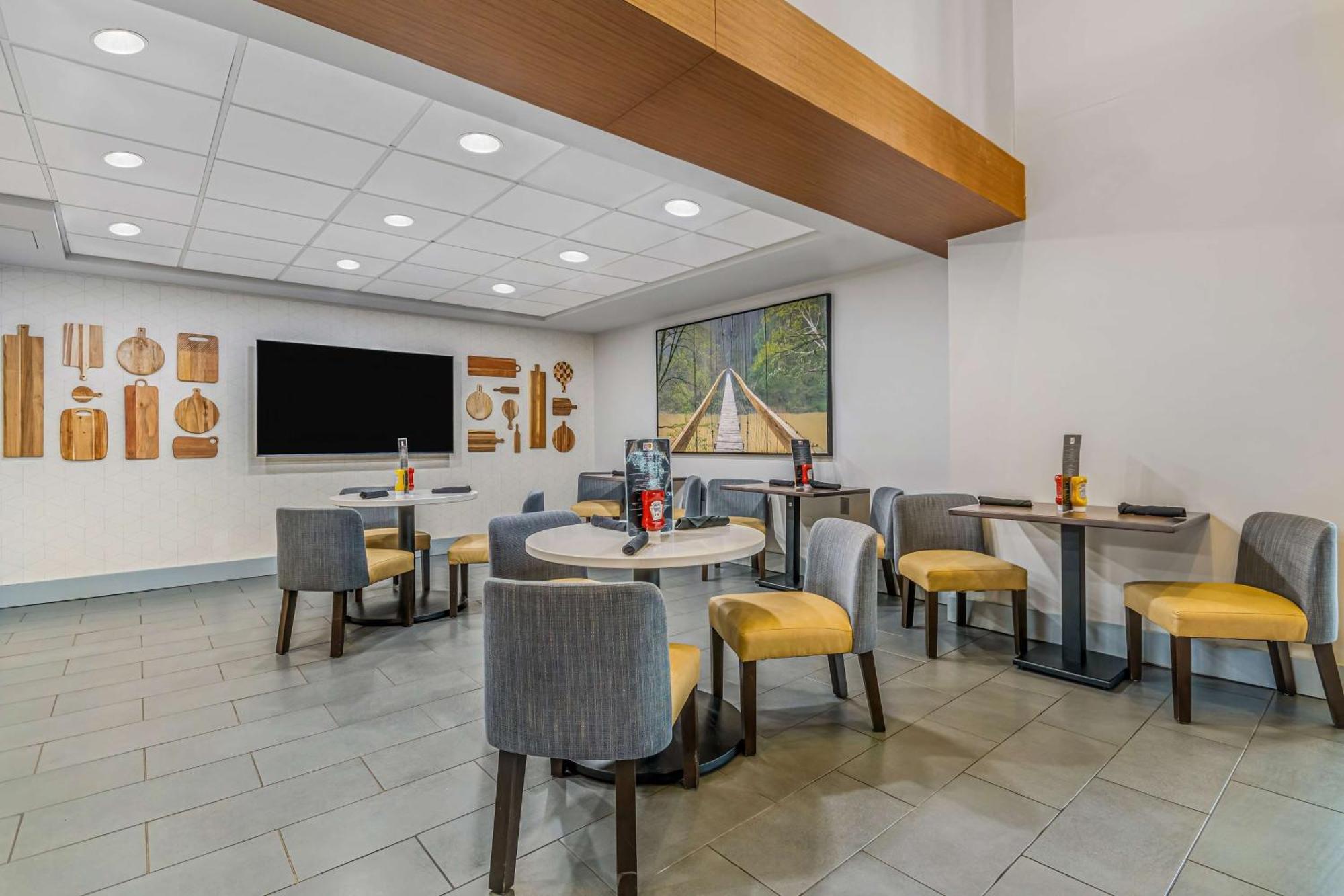 Embassy Suites By Hilton Detroit Metro Airport Romulus Bagian luar foto