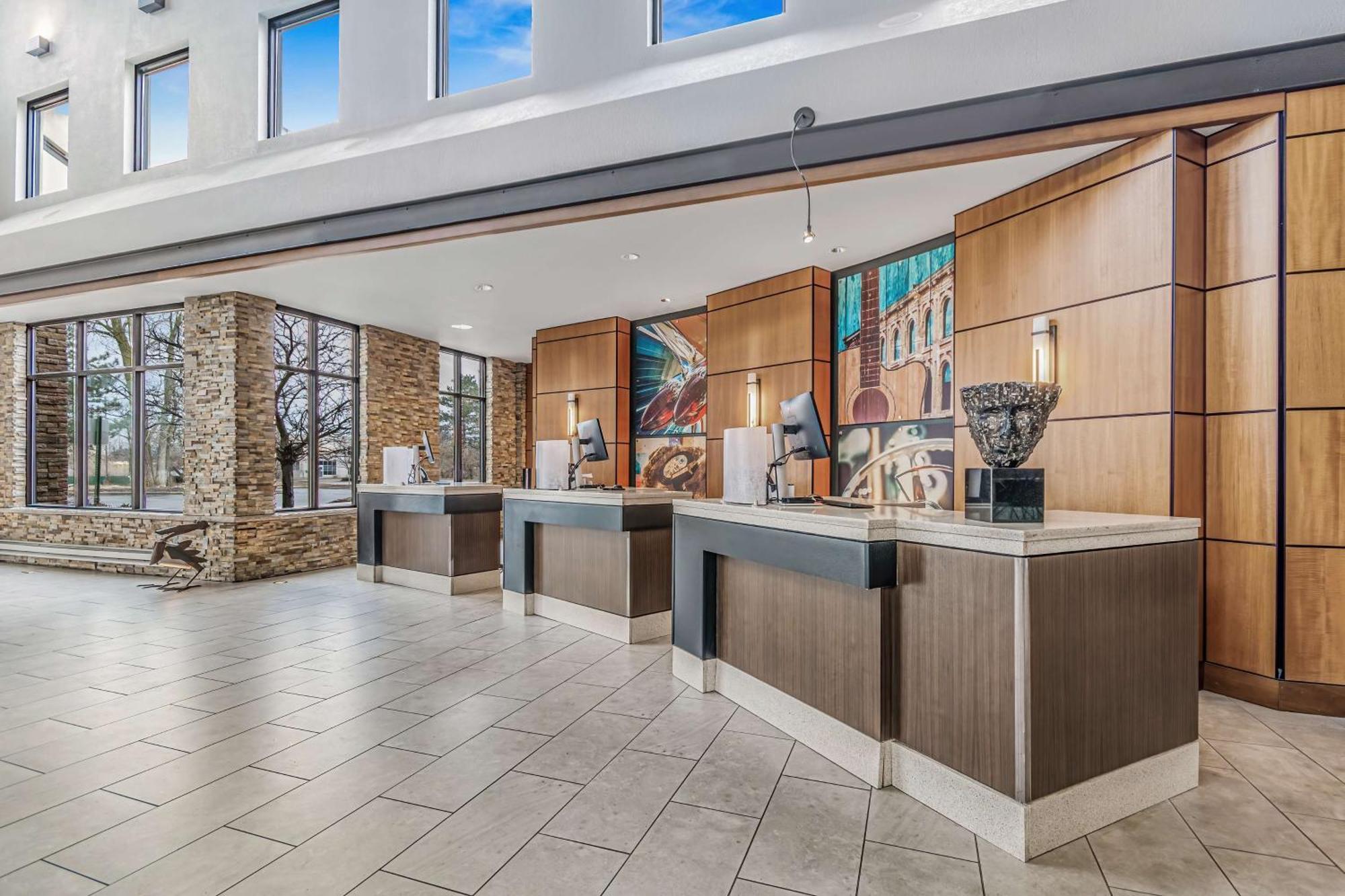 Embassy Suites By Hilton Detroit Metro Airport Romulus Bagian luar foto