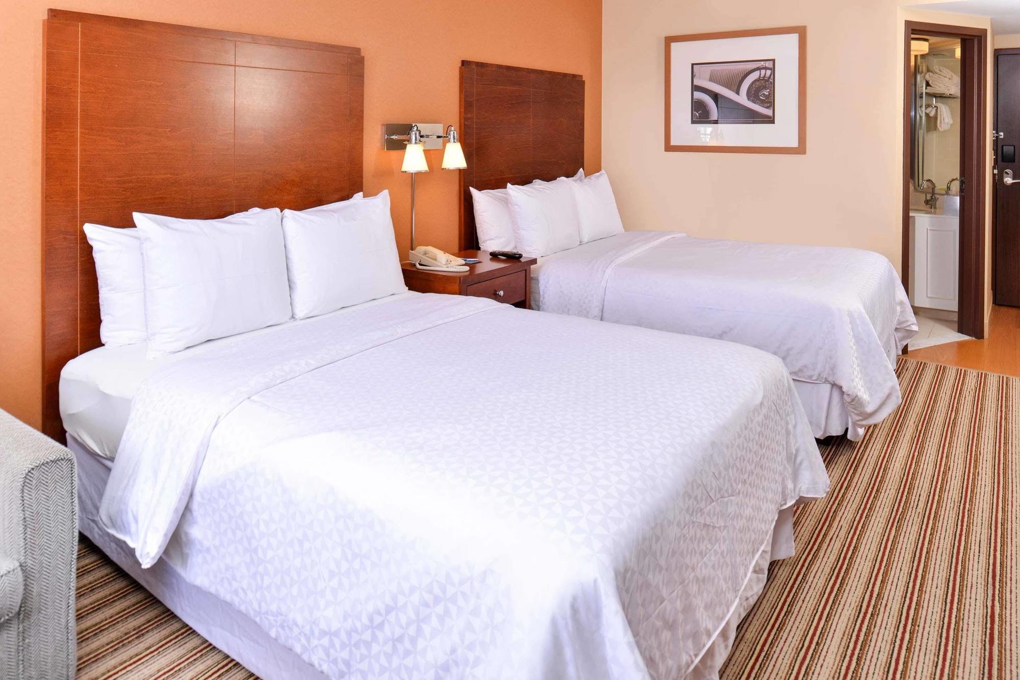 Embassy Suites By Hilton Detroit Metro Airport Romulus Bagian luar foto